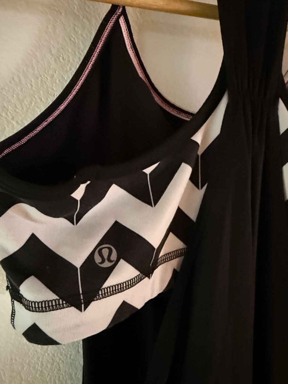 Lululemon No Limits Black Layered Hip Band TankTop with Chevron Detail, Size 10 - Picture 6 of 10